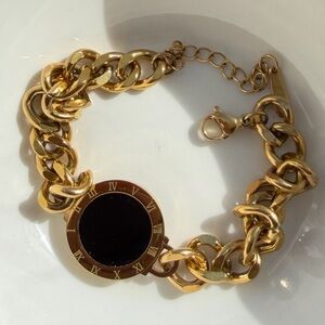 New Roman VXX 18K Gold Plated Black Shell Bracelet